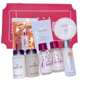 Travel toiletries bag